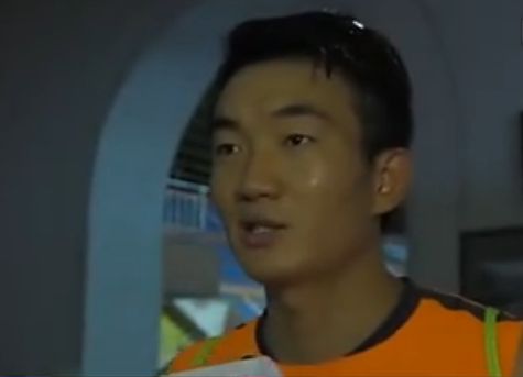 《艾米丽在巴黎4》首映礼 莉莉·柯林斯等主创出席 2024-08-15 当地时间8月14日，美国洛杉矶，美剧《艾米丽在巴黎》第四季举行首映式，主演莉莉·柯林斯、泰勒·阿什利·朴和因戏结缘的男友保罗·福尔曼、泰勒·希尔、卢卡斯·布哈沃、菲利平·勒鲁瓦·博利约等亮相。