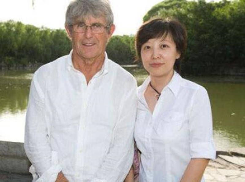 影片发布一组角色剧照,并同步曝光演员阵容,在杭州的湖光山色中,正上演这场关于“爱和美味”的温暖故事。