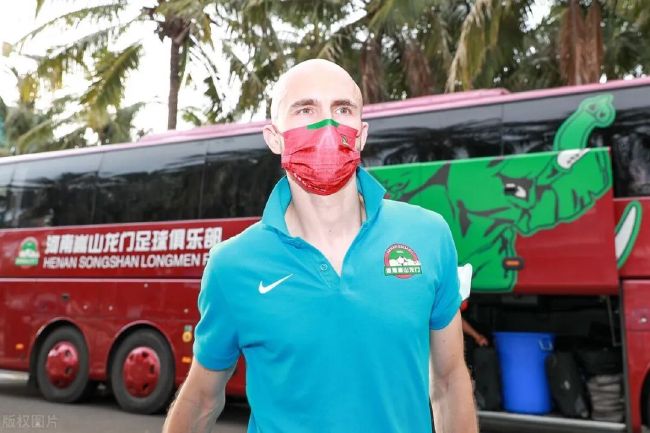 《恶意》曝正片片段 张小斐李庚希坦诚相见解心结 2025-07-24 2025暑期档悬疑犯罪话题电影《恶意》正在全国热映，“夜话晨话”正片片段曝光！