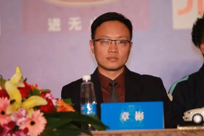 这一场景令人动容，也标志着女主角在自我认知上的重大突破。