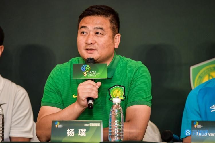 被绑起来榨乳机吸奶乳房小说
